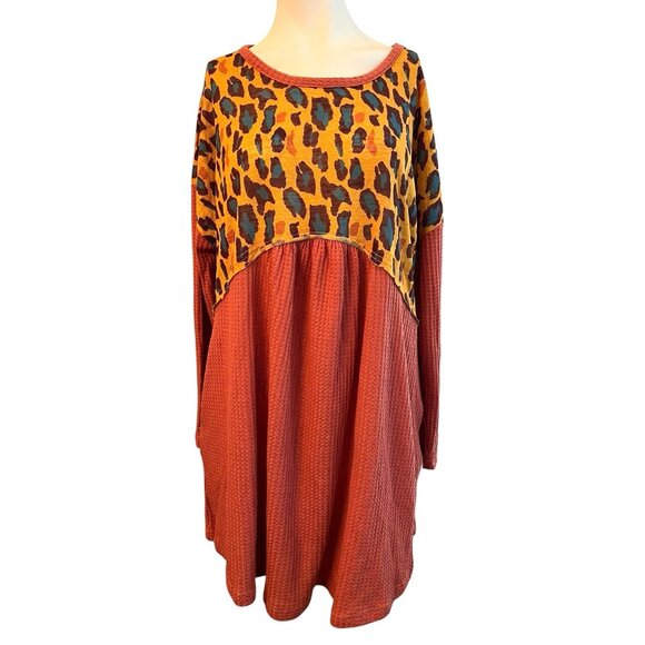 Umgee Ladies Small Relaxed Salmon Black Leopard Print Long Sleeve Waffle Pockets - Picture 1 of 7